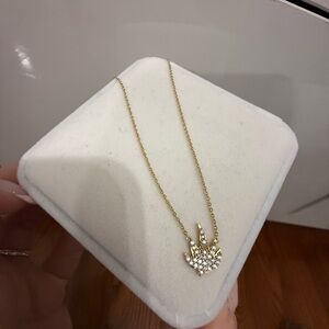 💛 18K Gold Pavé Leaf Necklace 💛